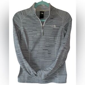 🩶 The North Face women’s Light Gray Striped Quarter-Zip Pullover